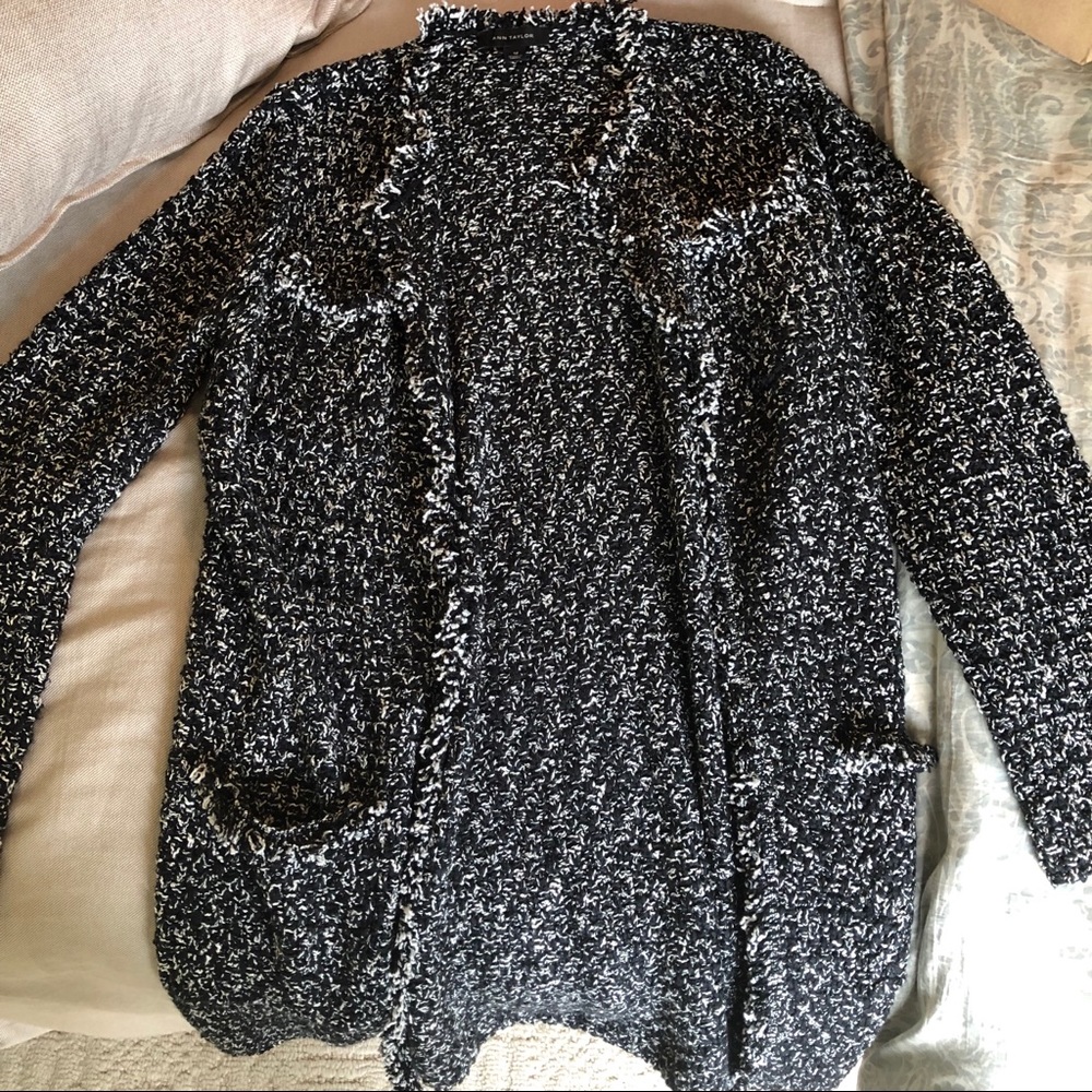 Black and White Ann Taylor Sweater size M